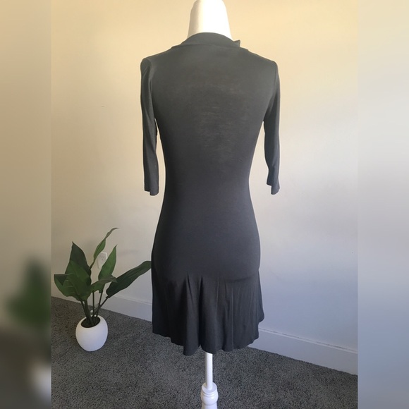 Half Sleeve Keyhole Skater Dress - Picture 3 of 4